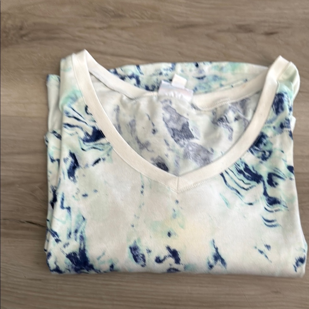 LuLaRoe Women's Top - Blue and White Marble Pattern